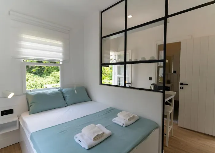 Otel Italic