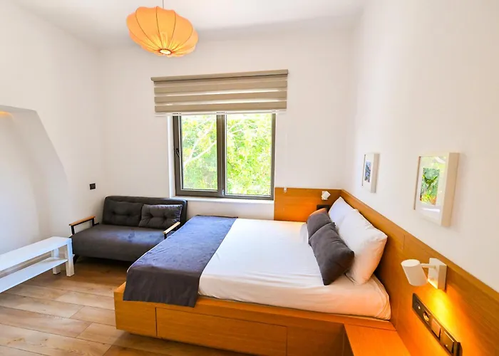 Italic Otel *